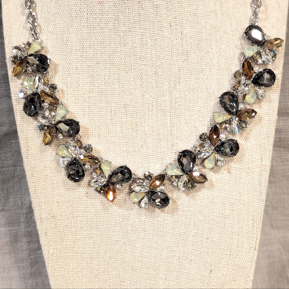 🔥Ann Taylor Necklace Sparkly Smokey Rhinestone Silver Tone Statement
